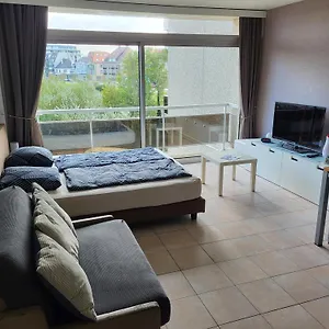 https://studio-at-100-meter-from-sea.bruges-hotels.info